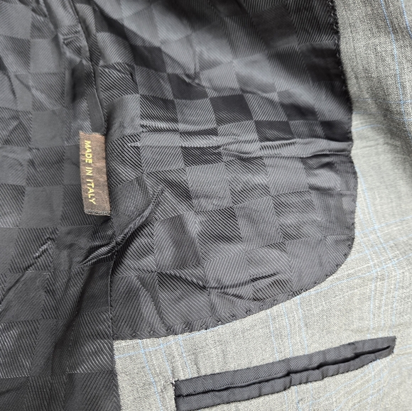 Louis Vuitton blazer. Euro Size 46/ 170/70A - Picture 6 of 8